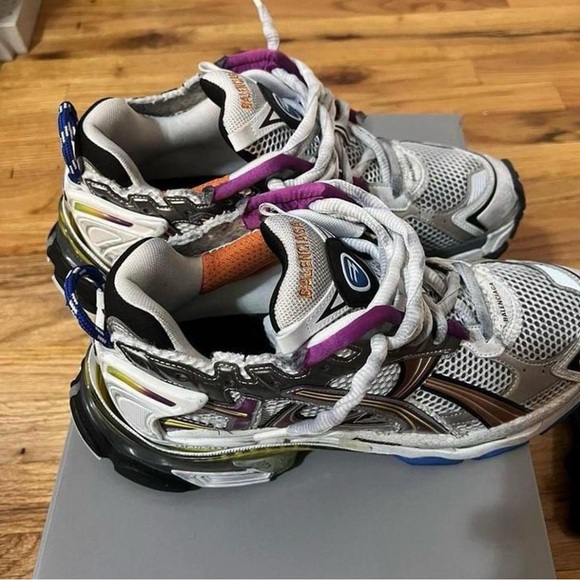 Size 10 worn 2 times good condition - Picture 4 of 5